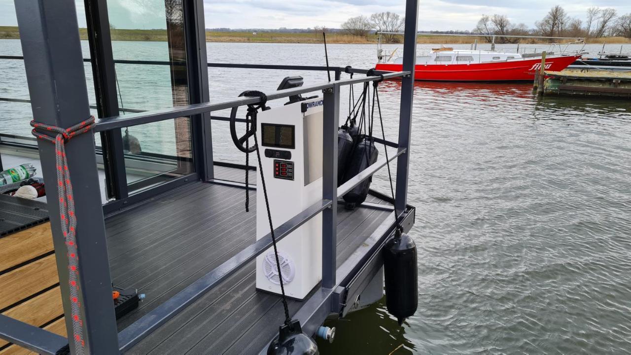ホテル Hausboote Unteres Odertal Hausboot Kranich シュヴェット エクステリア 写真