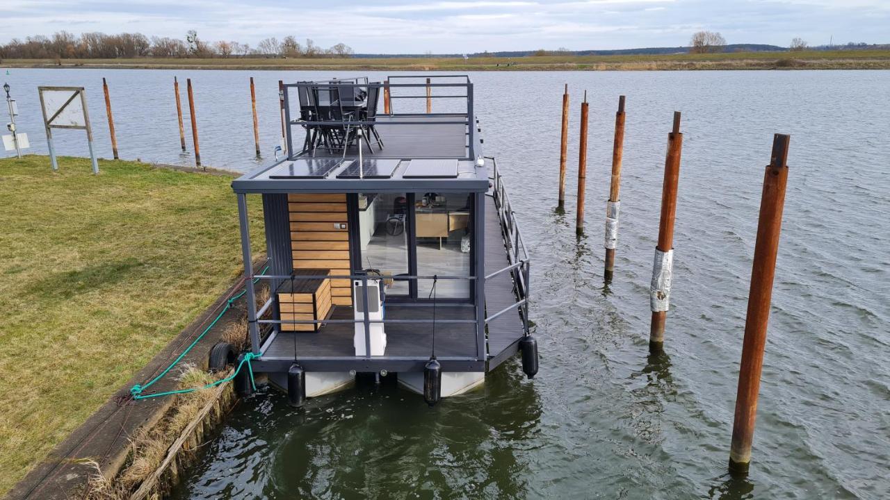 ホテル Hausboote Unteres Odertal Hausboot Kranich シュヴェット エクステリア 写真